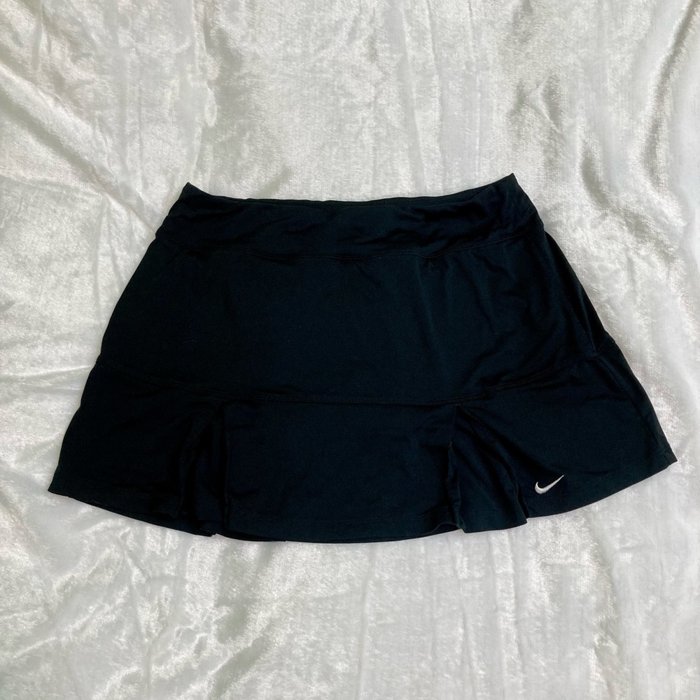 Nike black size medium tennis skirt